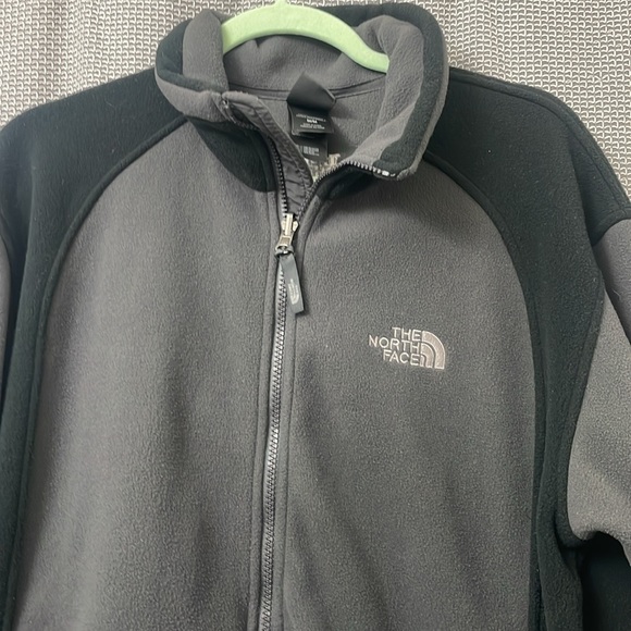 Men north face zip up fleece jacket - Picture 2 of 3